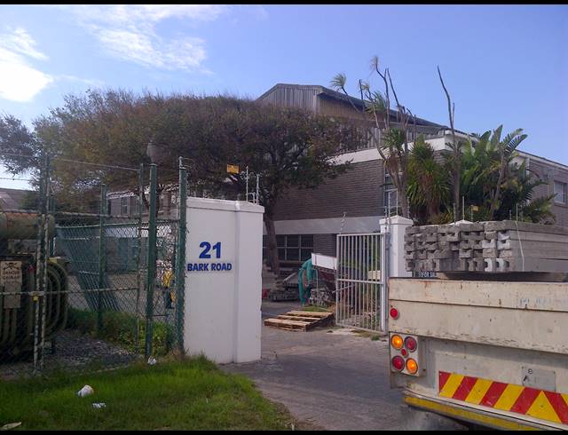 2,150M² FACTORY FOR SALE IN RETREAT